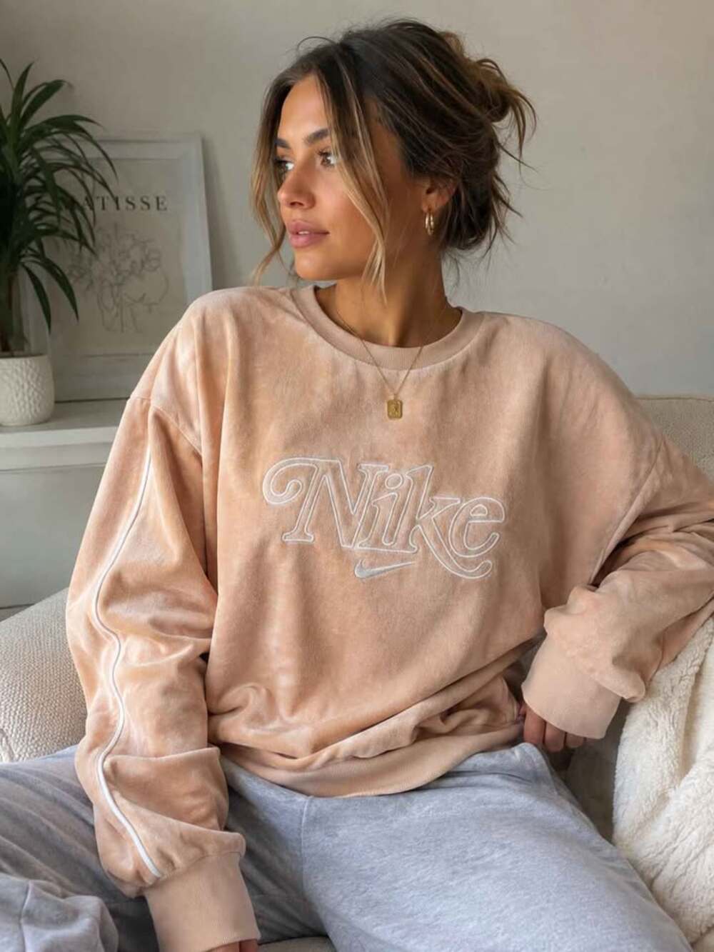 SALE***Nike Velour Crewneck Sweatshirt Beige Embroidered Logo Oversized Y2K Cozy